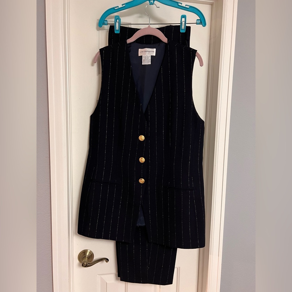 Liz Claiborne Women’s Size 12/14 Black Wool 2 Piece Suit with Gold Stitching